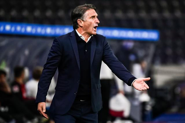 哈特三双尼克斯大胜国王 马克西31分76人擒牛