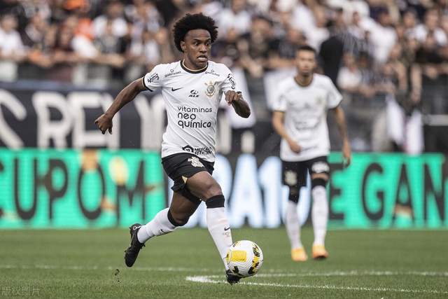 高尔夫球重庆女子公开赛：泰国球手纳塔克里塔逆转夺冠