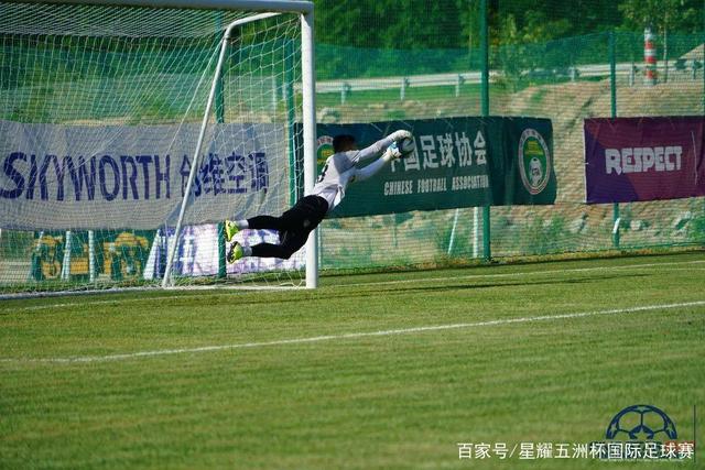 WCBA-韩旭19+8李梦13分 四川女篮13连胜领跑